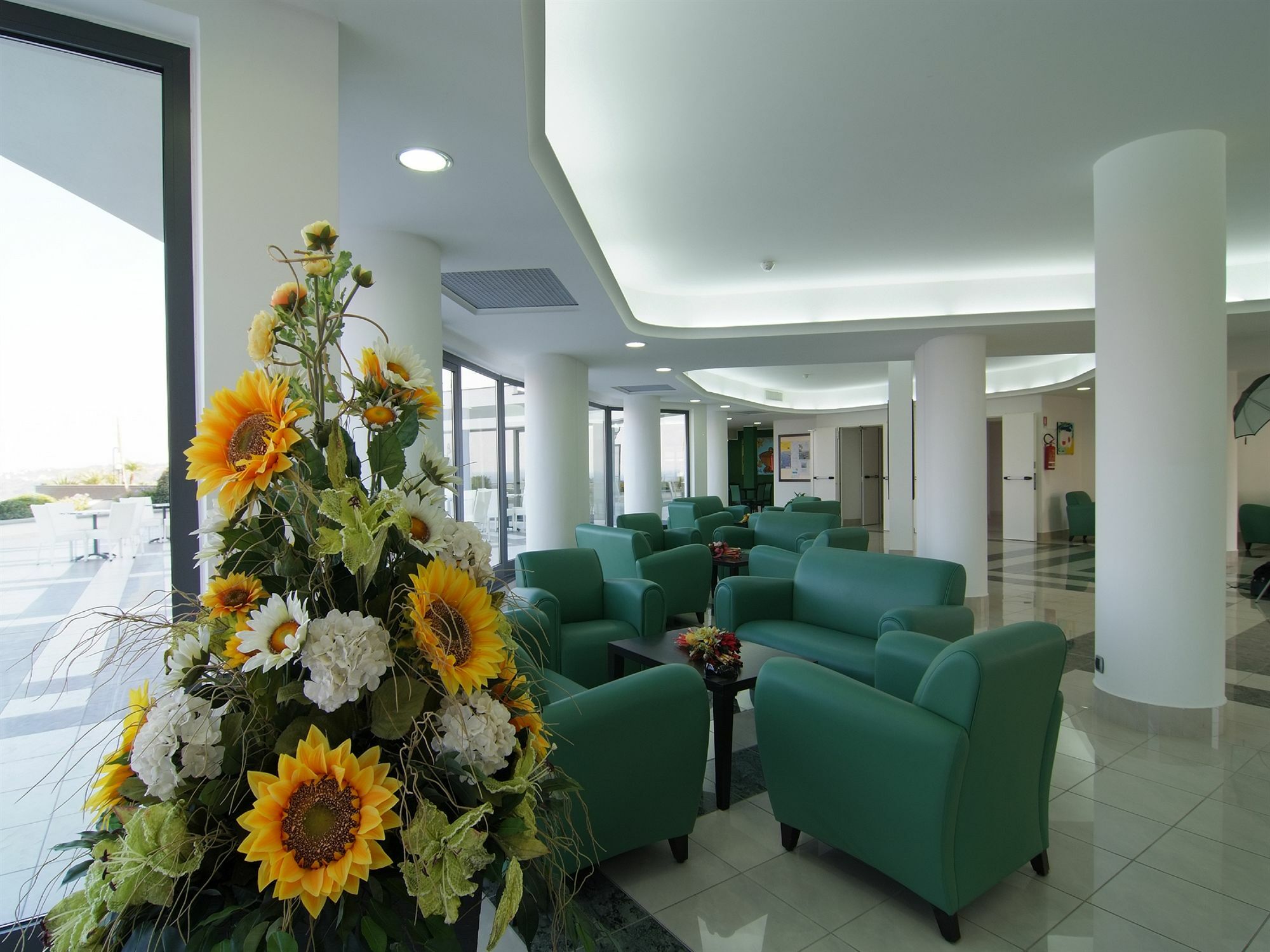 Park Hotel Mirabeau Монтепаоне Интерьер фото